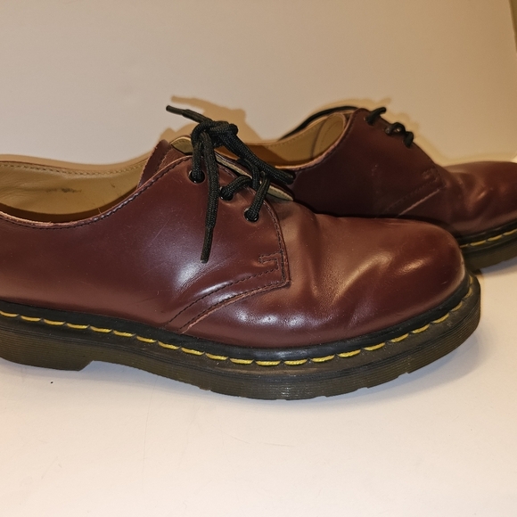 Dr Marten Classic Cherry  Leather  Shoes main image 5